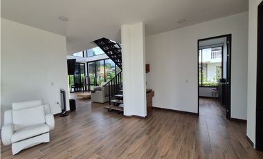 VENTA ESPECTACULAR CASA CAMPESTRE MODERNA EN CHINAUTA CUNDINAMARCA