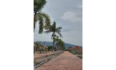 VENTA ESPECTACULAR CASA CAMPESTRE MODERNA EN CHINAUTA CUNDINAMARCA