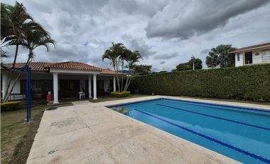 Venta Linda Casa Campestre Con Piscina Privada en Chinauta C/marca