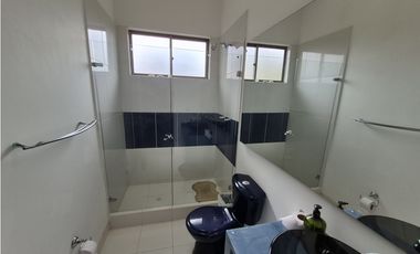 Venta Linda Casa Campestre Con Piscina Privada en Chinauta C/marca