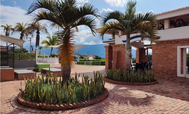 VENTA LINDISIMA CASA CAMPESTRE EN EL MEJOR CONDOMINIO DE CHINAUTA