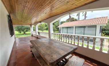 Vendo o Permuto casa campestre en el mejor condominio Chinauta