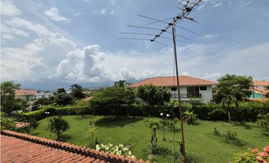 Vendo o Permuto casa campestre en el mejor condominio Chinauta