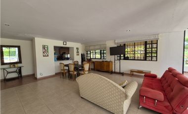 Vendo o Permuto casa campestre en el mejor condominio Chinauta