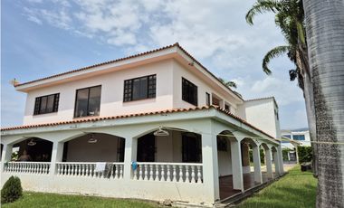 Vendo o Permuto casa campestre en el mejor condominio Chinauta