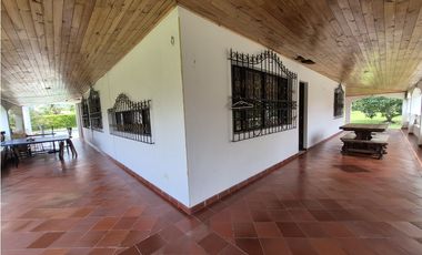 Vendo o Permuto casa campestre en el mejor condominio Chinauta
