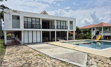 Vendo o Permuto casa campestre en el mejor condominio Chinauta