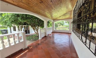 Vendo o Permuto casa campestre en el mejor condominio Chinauta