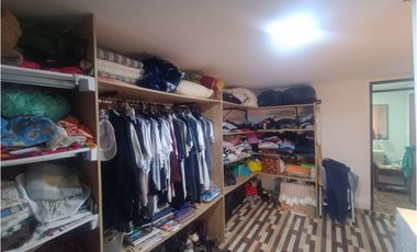 CASA CON LOTE EN COMBIA