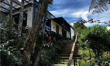 Casa Campestre en Venta en Sabaneta, sector La Doctora
