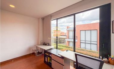 SE VENDE CASA EN CAJICA