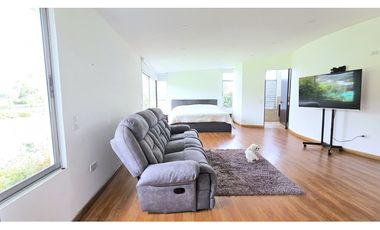 Venta de casa en La Ceja cerca al parque principal, en unidad cerrada