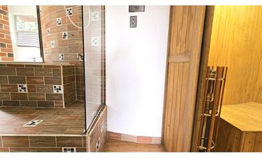 Venta de casa en La Ceja cerca al parque principal, en unidad cerrada