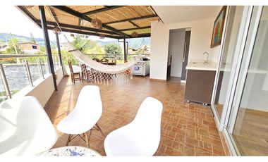 Venta de casa en La Ceja cerca al parque principal, en unidad cerrada