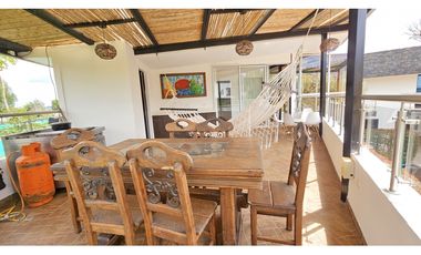 Venta de casa en La Ceja cerca al parque principal, en unidad cerrada