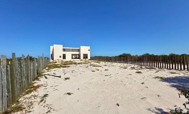Casa Frente Al Mar En Las Hermosas Playas de San Crisanto, Yucatán