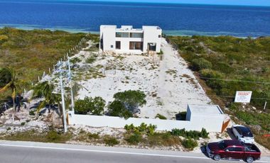 Casa Frente Al Mar En Las Hermosas Playas de San Crisanto, Yucatán