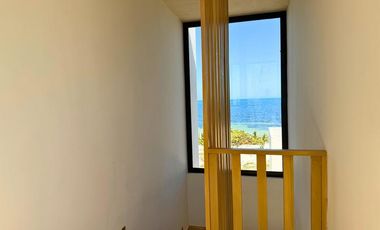 Casa Frente Al Mar En Las Hermosas Playas de San Crisanto, Yucatán