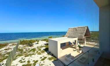 Casa Frente Al Mar En Las Hermosas Playas de San Crisanto, Yucatán