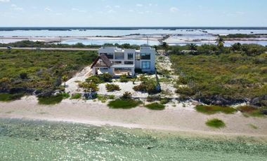 Casa Frente Al Mar En Las Hermosas Playas de San Crisanto, Yucatán
