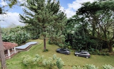 OPORTUNIDAD! Se vende Casa en Altos del Maria