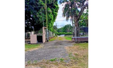 Se vende o alquila amplia casa en San Pablo Nuevo. Negociable