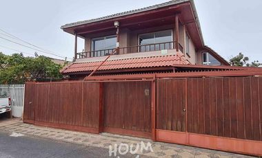 Linda Casa en Ponce de Zamora Cinco