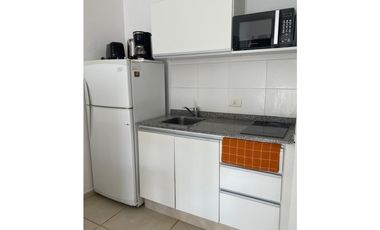 Departamento 1 dorm Edificio frente al mar. Piscina. Cochera. Parrilla