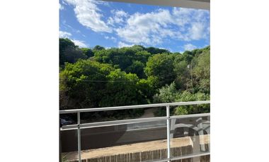 Departamento 1 dorm Edificio frente al mar. Piscina. Cochera. Parrilla