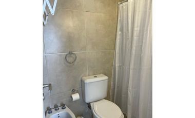 Departamento 1 dorm Edificio frente al mar. Piscina. Cochera. Parrilla