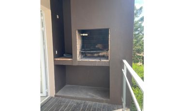 Departamento 1 dorm Edificio frente al mar. Piscina. Cochera. Parrilla