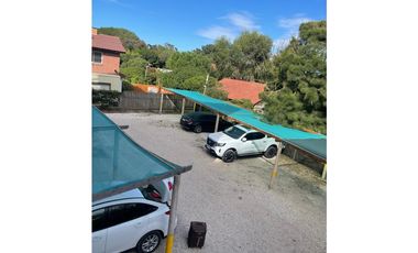 Departamento 1 dorm Edificio frente al mar. Piscina. Cochera. Parrilla