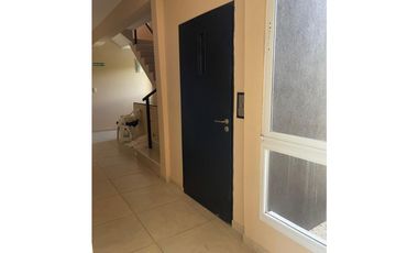 Departamento 1 dorm Edificio frente al mar. Piscina. Cochera. Parrilla