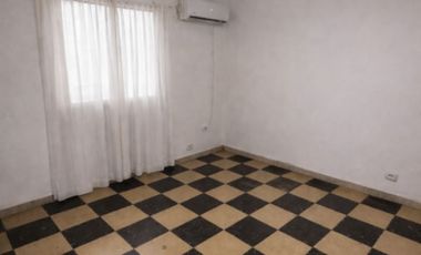 Casa en venta c/cochera en Monte Vera