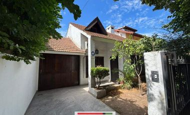 Venta Monte Grande Chalet + Casa  ideal 2 familias o posibilidad de unificar