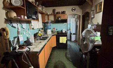 Venta Monte Grande Chalet + Casa  ideal 2 familias o posibilidad de unificar