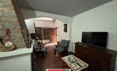 Venta Monte Grande Chalet + Casa  ideal 2 familias o posibilidad de unificar