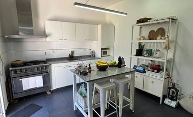 Venta Monte Grande Chalet + Casa  ideal 2 familias o posibilidad de unificar
