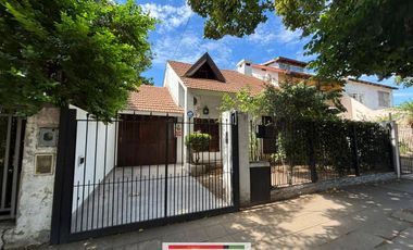 Venta Monte Grande Chalet + Casa  ideal 2 familias o posibilidad de unificar