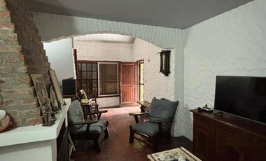 Venta Monte Grande Chalet + Casa  ideal 2 familias o posibilidad de unificar
