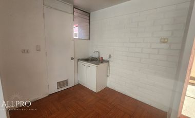 AMPLIO DEPARTAMENTO CON PATIO Y EXCELENTE CONECTIVIDAD 3D 1B