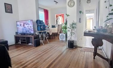 Casa en Venta en General Roca con Los Pamperos, Recoleta