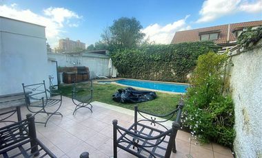 Casa en Venta en AMPLIO JARDÍN CON PISCINA..