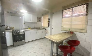 Casa en Venta en AMPLIO JARDÍN CON PISCINA..