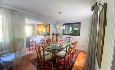 Casa en Venta en AMPLIO JARDÍN CON PISCINA..