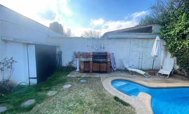 Casa en Venta en AMPLIO JARDÍN CON PISCINA..