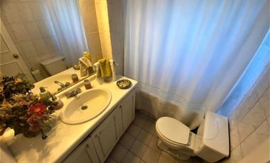 Casa en Venta en AMPLIO JARDÍN CON PISCINA..