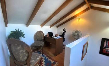 Casa en Venta en AMPLIO JARDÍN CON PISCINA..