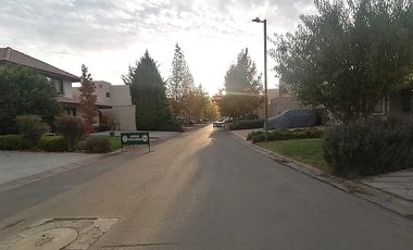 Casa en Venta en VENTA CASA CONDOMINIO LOS NOGALES STA ELENA- CHICUREO