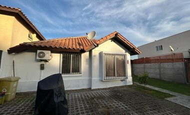 Casa en Arriendo en IMPERDIBLE OPORTUNIDAD DE ARRIENDO CASA ESTILO CHILENA